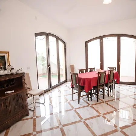 Maria Di Venere Bari