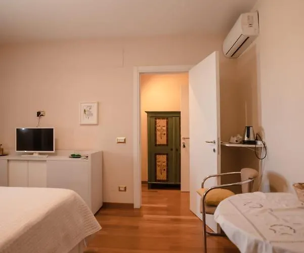 Maria Di Venere バーリ