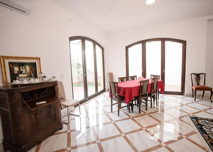 Maria Di Venere バーリ